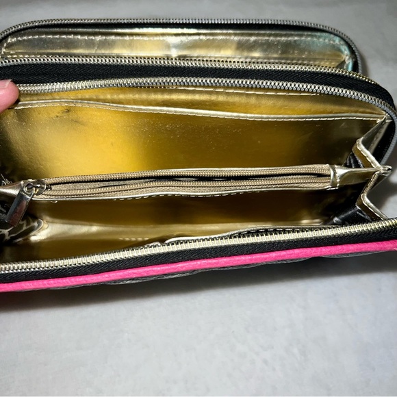 Betsey Johnson ZA Heart Stitch Design Wallet with Tassel & Heart Lock Logo Charm - Picture 11 of 15